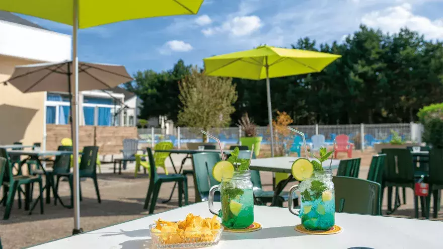 Terrasse bar VTF Le Senequet