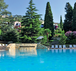 Piscine village vacances Les Cèdres