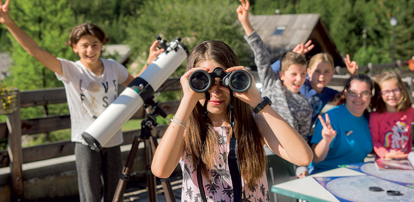 Maxi club 6 to 11 years old